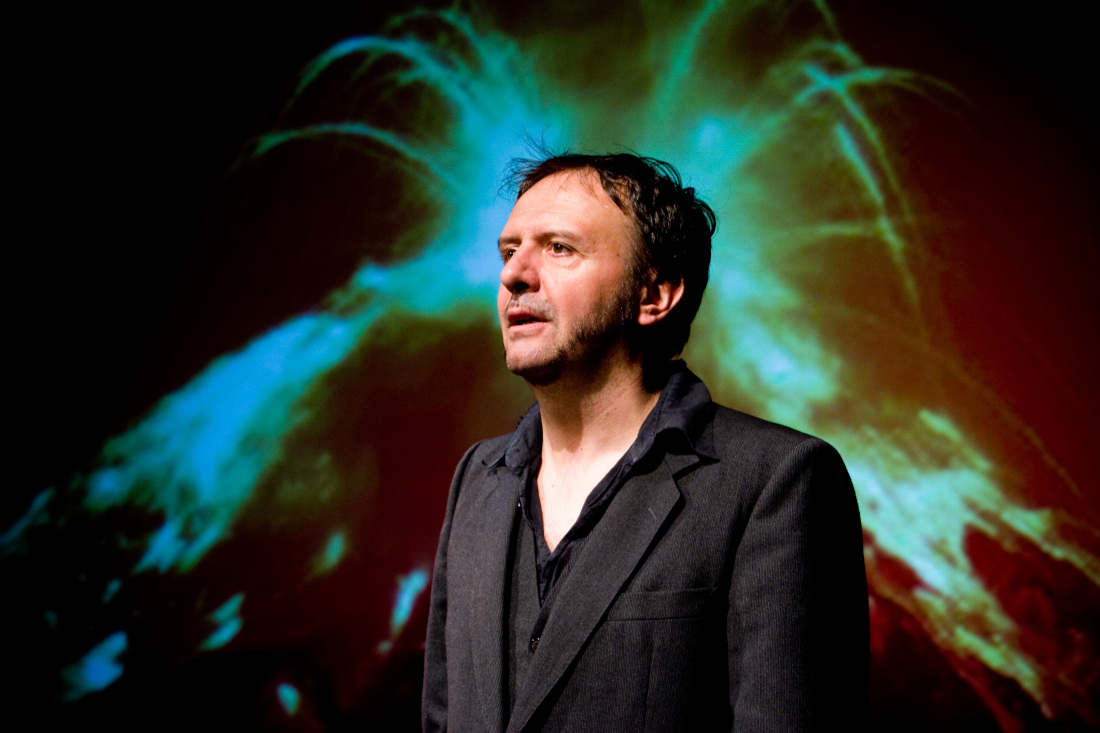 Photo du spectacle de Jérôme Rouger - Je me souviens / © Thibaut Brière