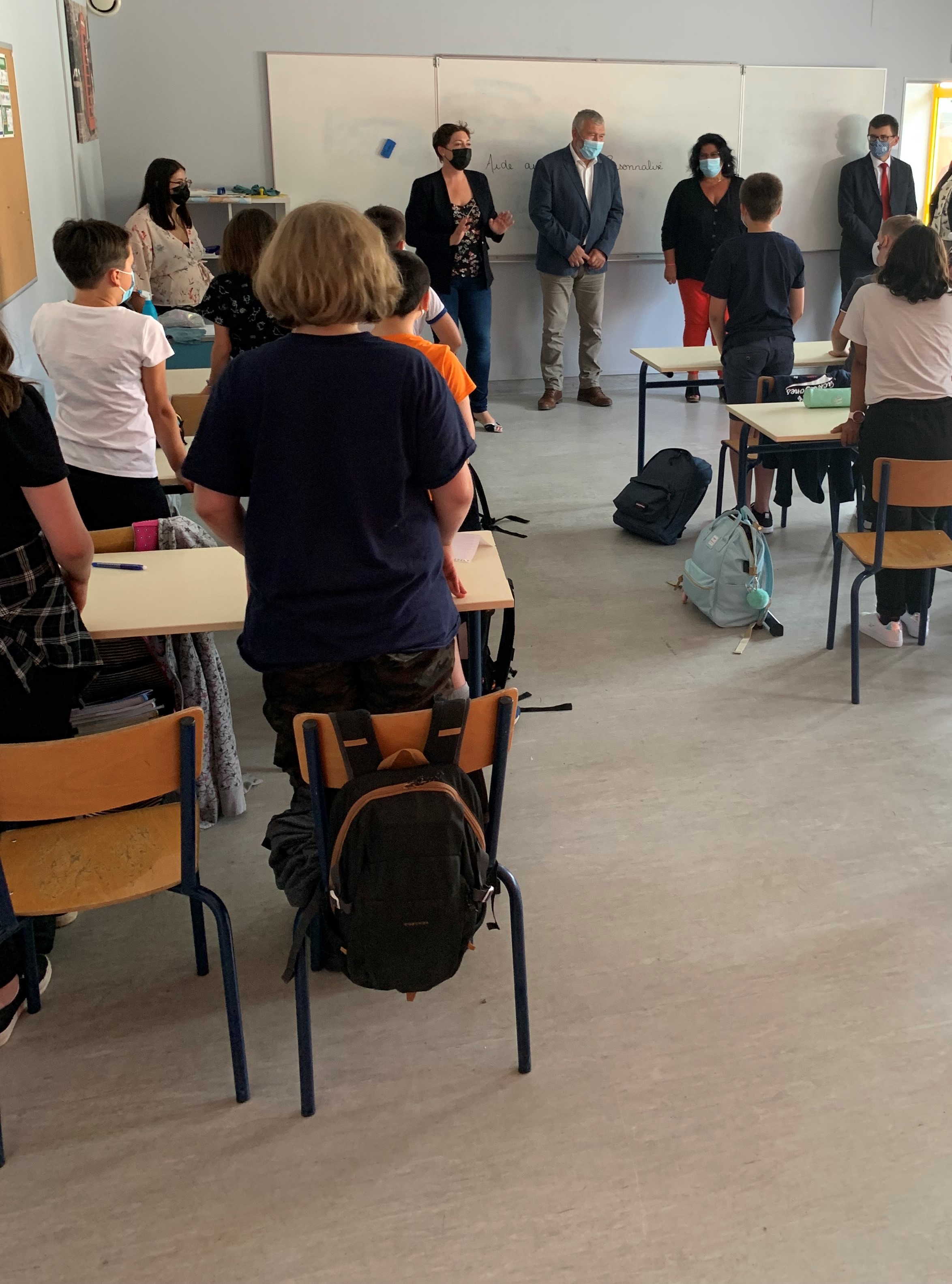 ​​Coralie Dénoues, présidente du Conseil départemental des Deux-Sèvres, en visite au collège Sainte-Joseph à Secondigny. 