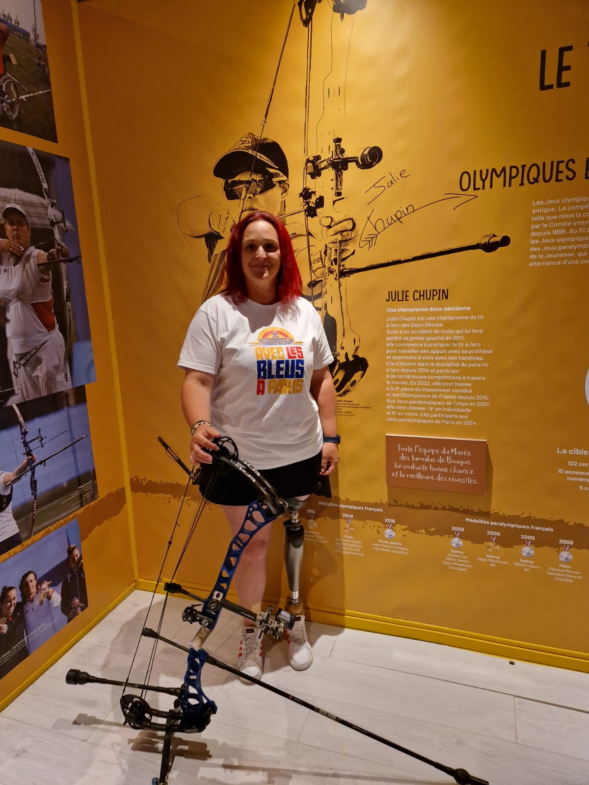 Dédicace de l'expo par Julie Chupin, athlète paralympique en lice pour les JOP 2024.