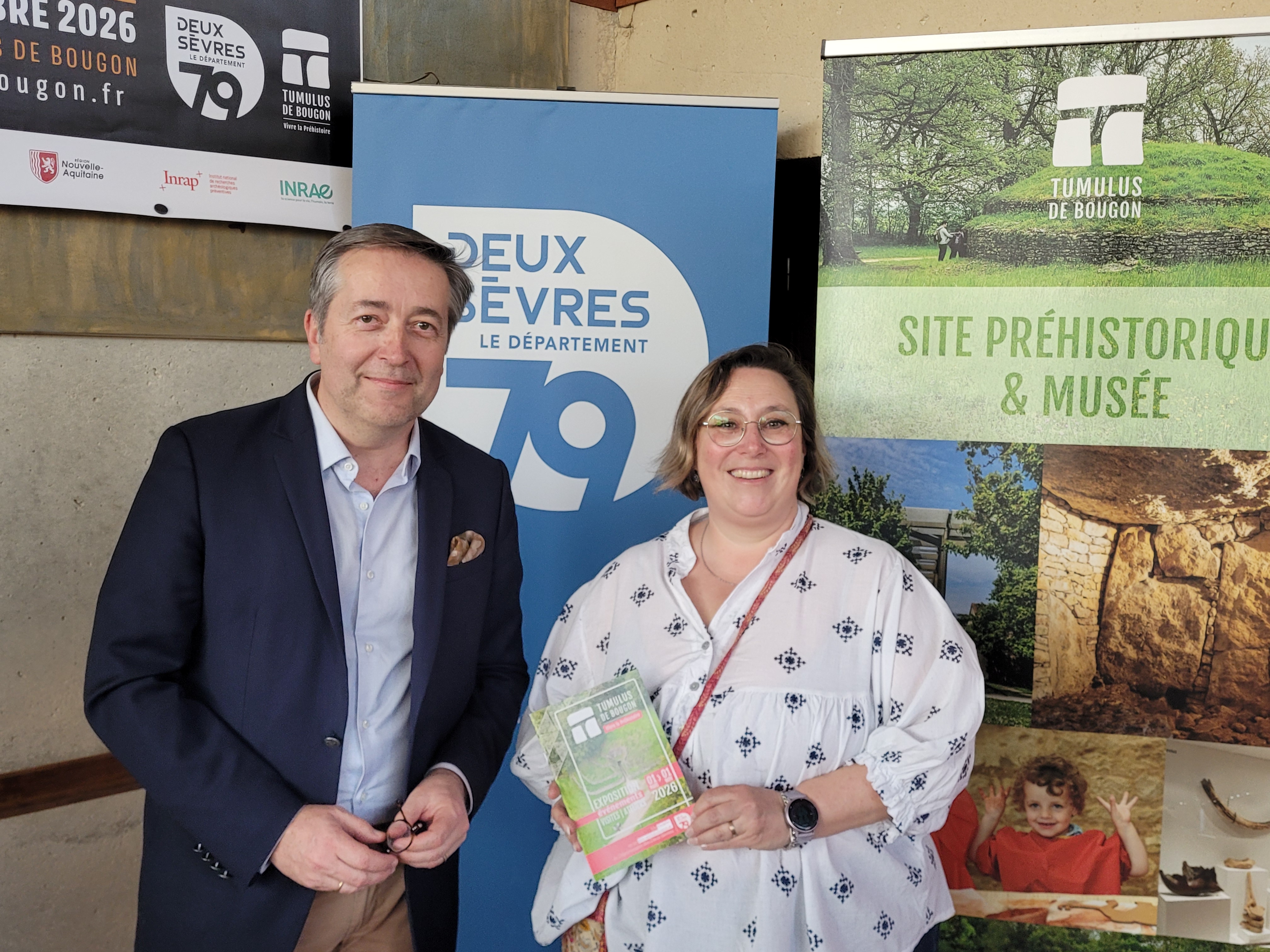Philipe Chauveau, Conseiller départemental en charge de la culture et Aurélie Jalouneix, Directrice du musée, à l'inauguration de l'exposition