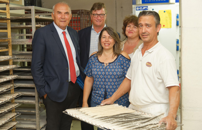 Visite à la boulangerie La Pistorelle à Magné qui travaille avec les collèges.