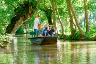 marais poitevin barque