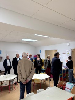 Inauguration du groupe scolaire Victor-Hugo à Aiffres