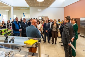 Inauguration du nouveau restaurant scolaire du collège Gérard-Philipe à Niort