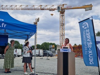 Pose de la première pierre du collège Ida Grinspan à Secondigny